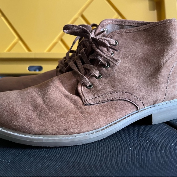 Old Navy Chukka Boots Size 9 - Picture 2 of 4